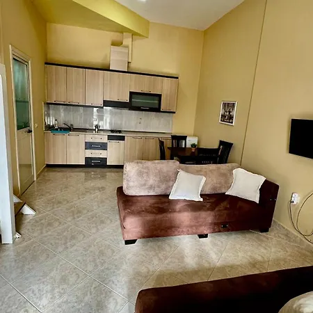 Eno's 5 * Vlorë