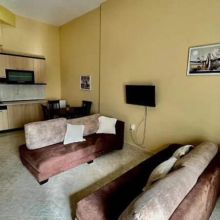 Eno's 5 Apartment *